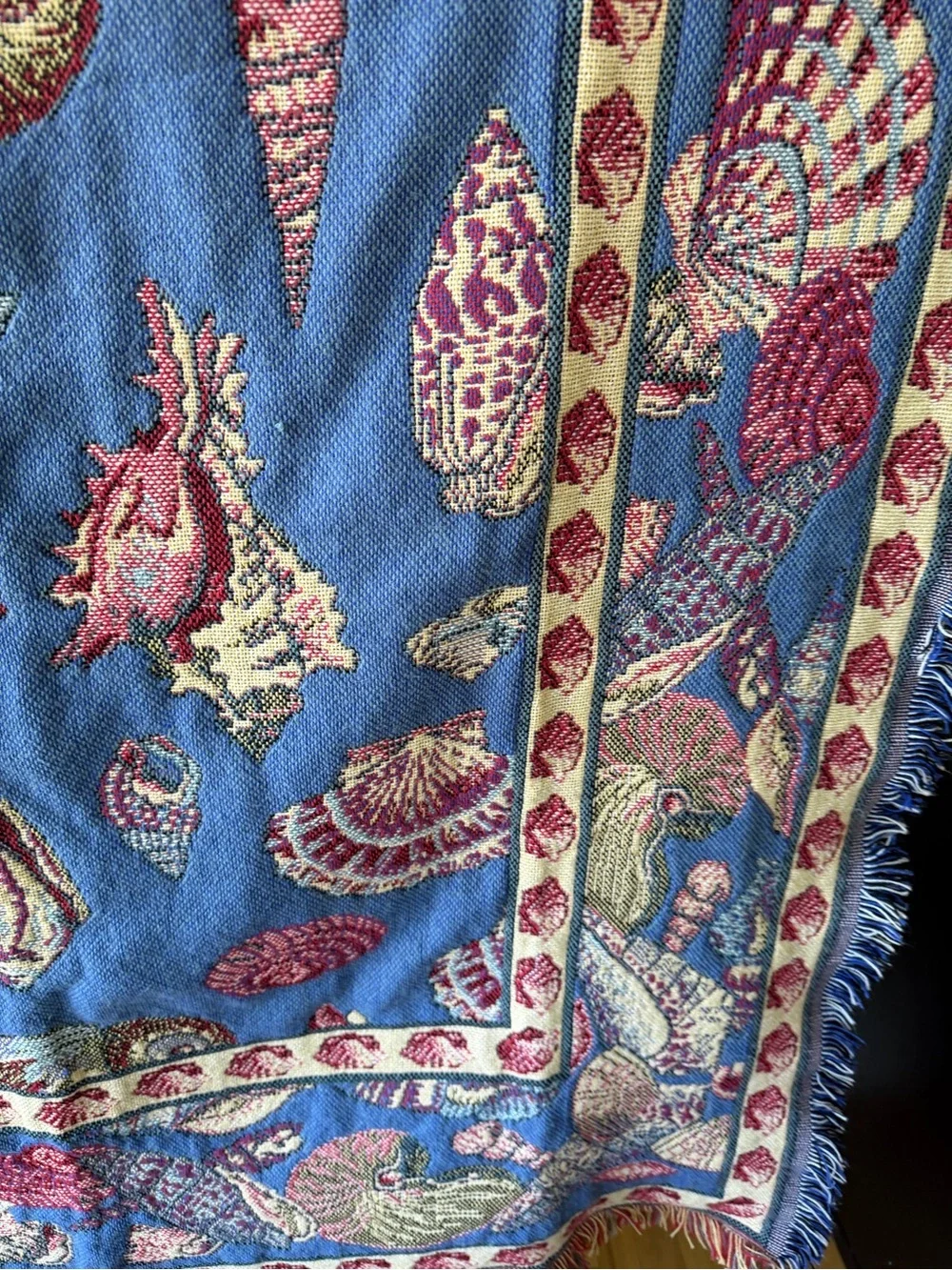N/A woven throw